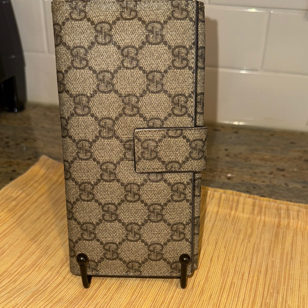 Gucci Coated Canvas Supreme Monogram Wallet with GgCharm UNISEX NWOT - Picture 8 of 16